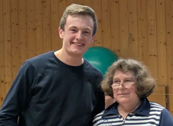 Bronzene Ehrennadel für Milan Theiß