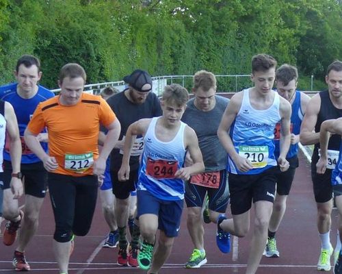 Gute Zeiten bei den Kreismeisterschaften über 3.00m und 800m